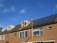 Dakkapel heeft plaats gemaakt voor zonnepanelen.